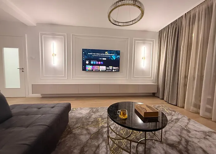 Noir De Luxe شقة تريبينيي